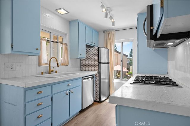 1330 Cabrillo Park F, Santa Ana, CA 92701
