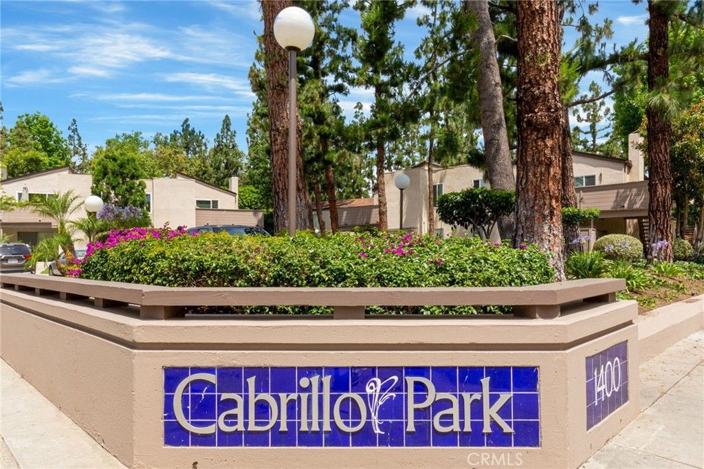 1330 Cabrillo Park F, Santa Ana, CA 92701