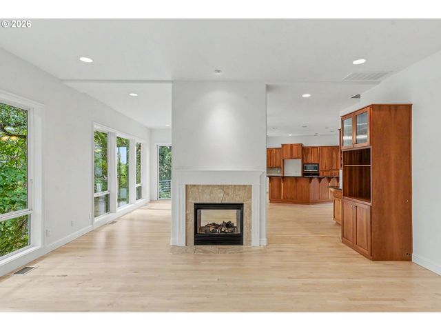 3582 EL DORADO Loop S, Salem, OR 97302