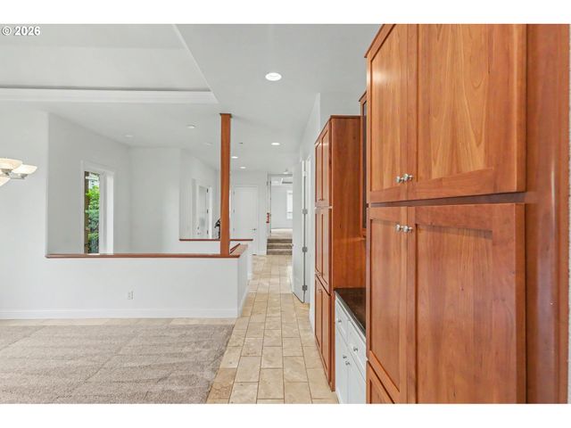 3582 EL DORADO Loop S, Salem, OR 97302