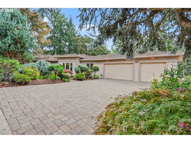 3582 EL DORADO Loop S, Salem, OR 97302