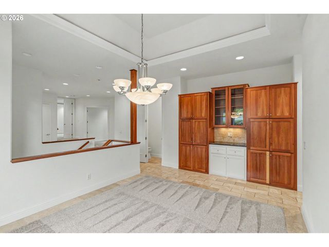 3582 EL DORADO Loop S, Salem, OR 97302