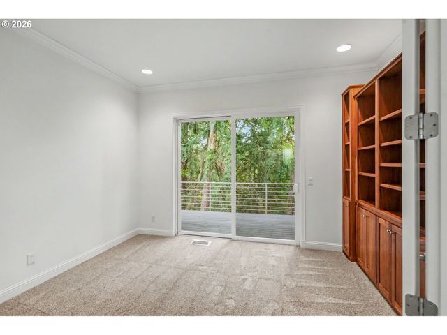3582 EL DORADO Loop S, Salem, OR 97302
