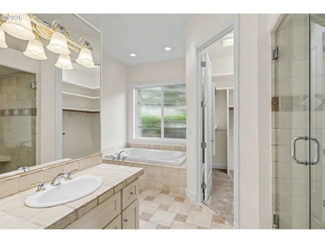 3582 EL DORADO Loop S, Salem, OR 97302