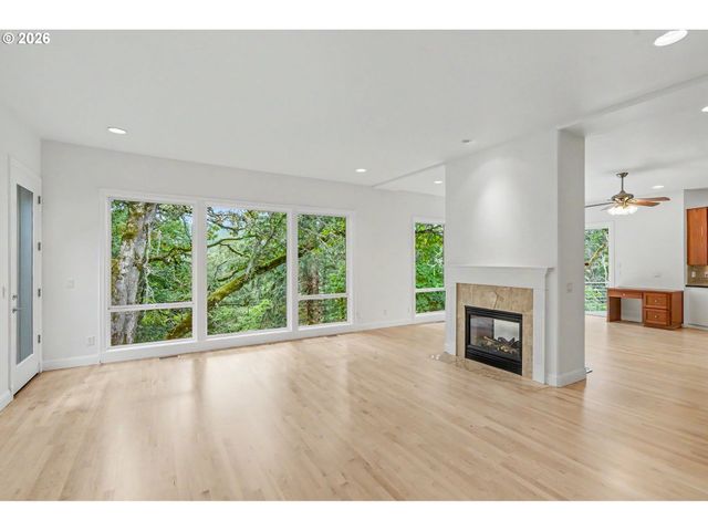 3582 EL DORADO Loop S, Salem, OR 97302