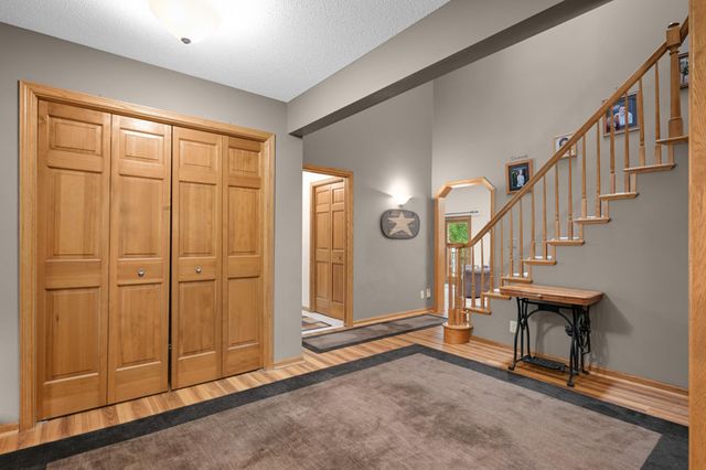 2152 15th Avenue E, North Saint Paul, MN 55109