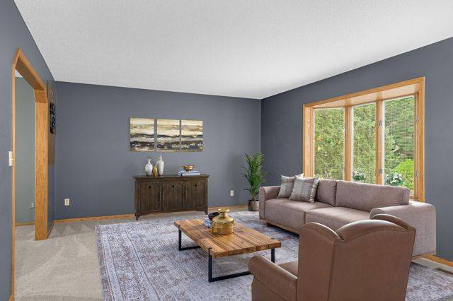 2152 15th Avenue E, North Saint Paul, MN 55109