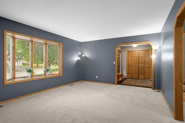2152 15th Avenue E, North Saint Paul, MN 55109