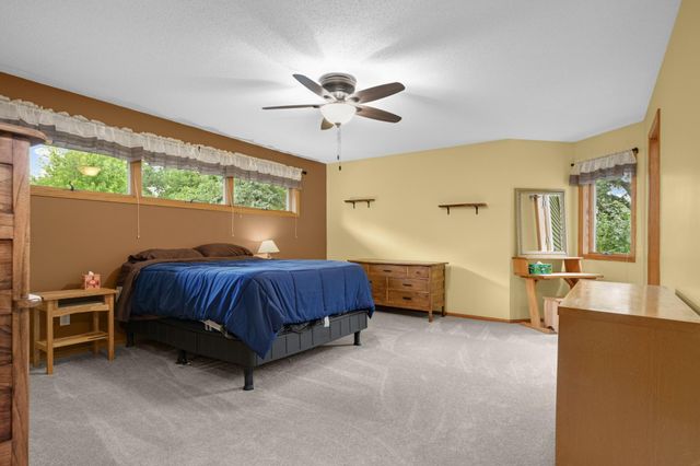 2152 15th Avenue E, North Saint Paul, MN 55109