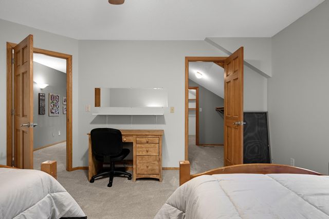 2152 15th Avenue E, North Saint Paul, MN 55109