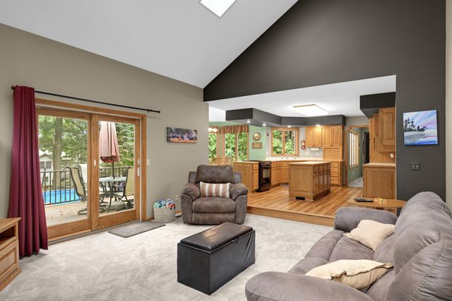 2152 15th Avenue E, North Saint Paul, MN 55109