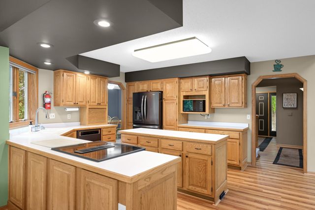 2152 15th Avenue E, North Saint Paul, MN 55109