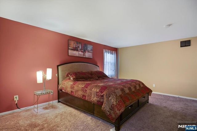124 Falls Bridge Drive 629, Totowa, NJ 07512