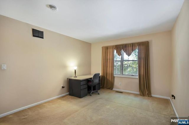 124 Falls Bridge Drive 629, Totowa, NJ 07512