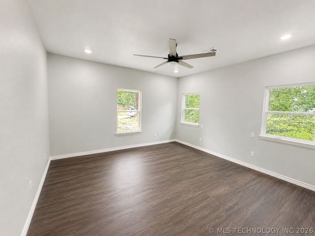 211 Manning Avenue, Caddo, OK 74729