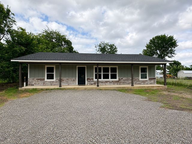 211 Manning Avenue, Caddo, OK 74729