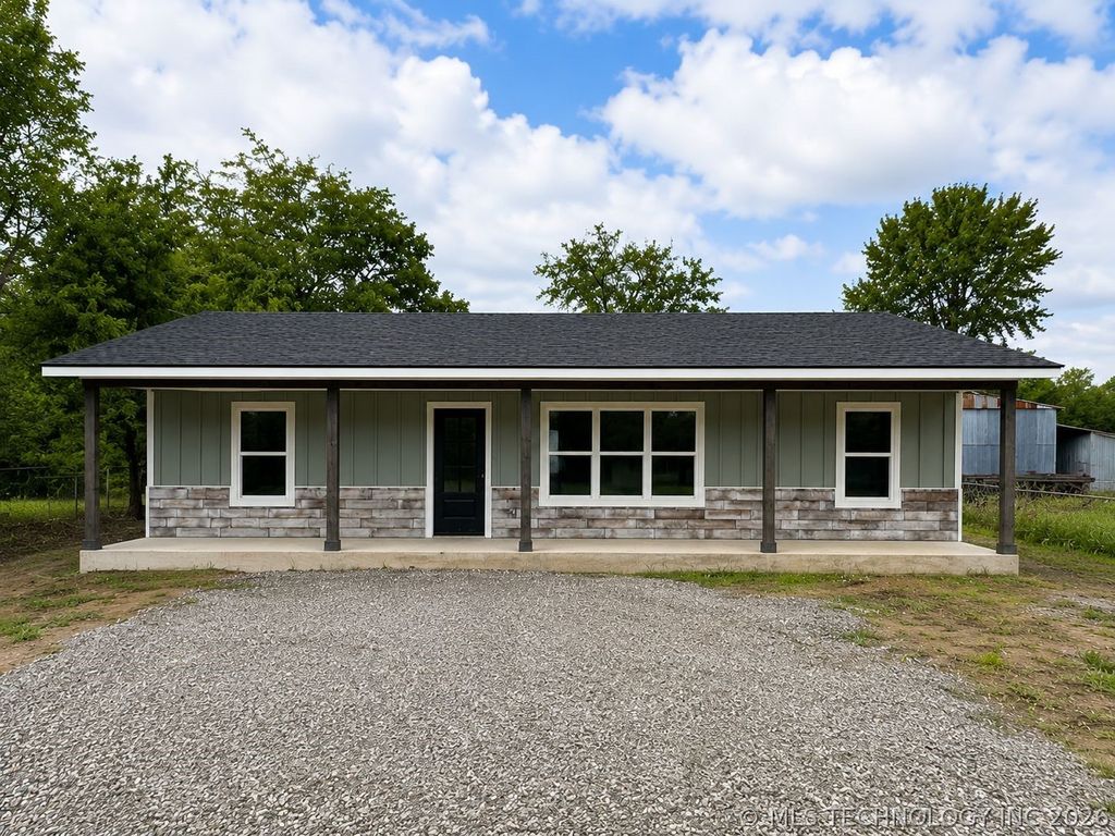 211 Manning Avenue, Caddo, OK 74729