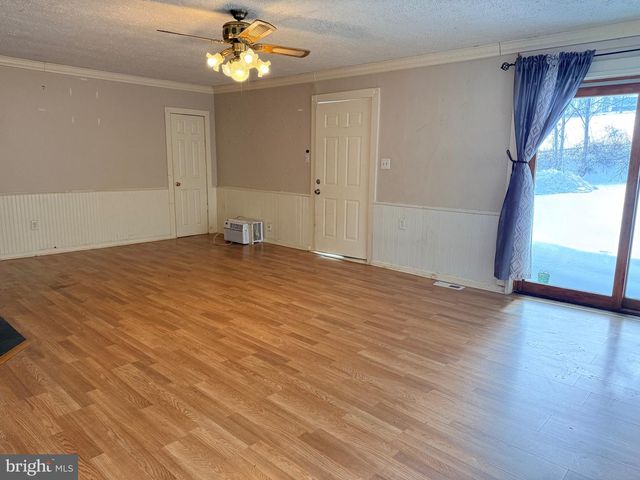 18 BOOKER RD, Delta, PA 17314