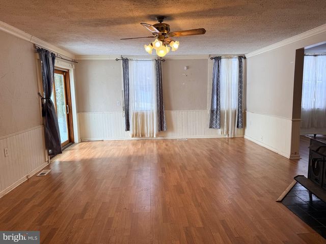 18 BOOKER RD, Delta, PA 17314