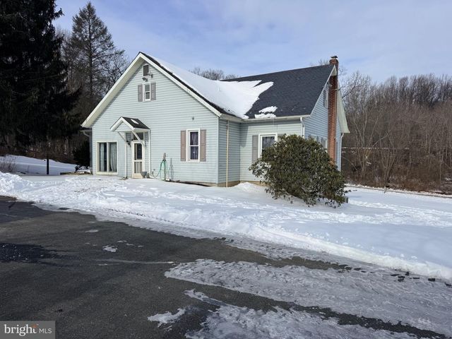 18 BOOKER RD, Delta, PA 17314