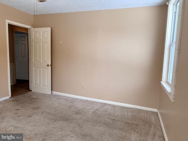 18 BOOKER RD, Delta, PA 17314