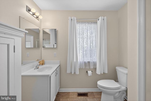 32 SALERNO DR, Smyrna, DE 19977
