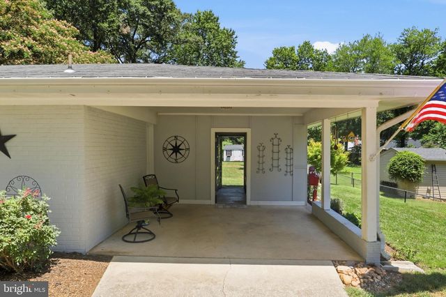 4216 JACKSON PL, Alexandria, VA 22309