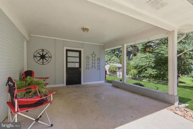 4216 JACKSON PL, Alexandria, VA 22309