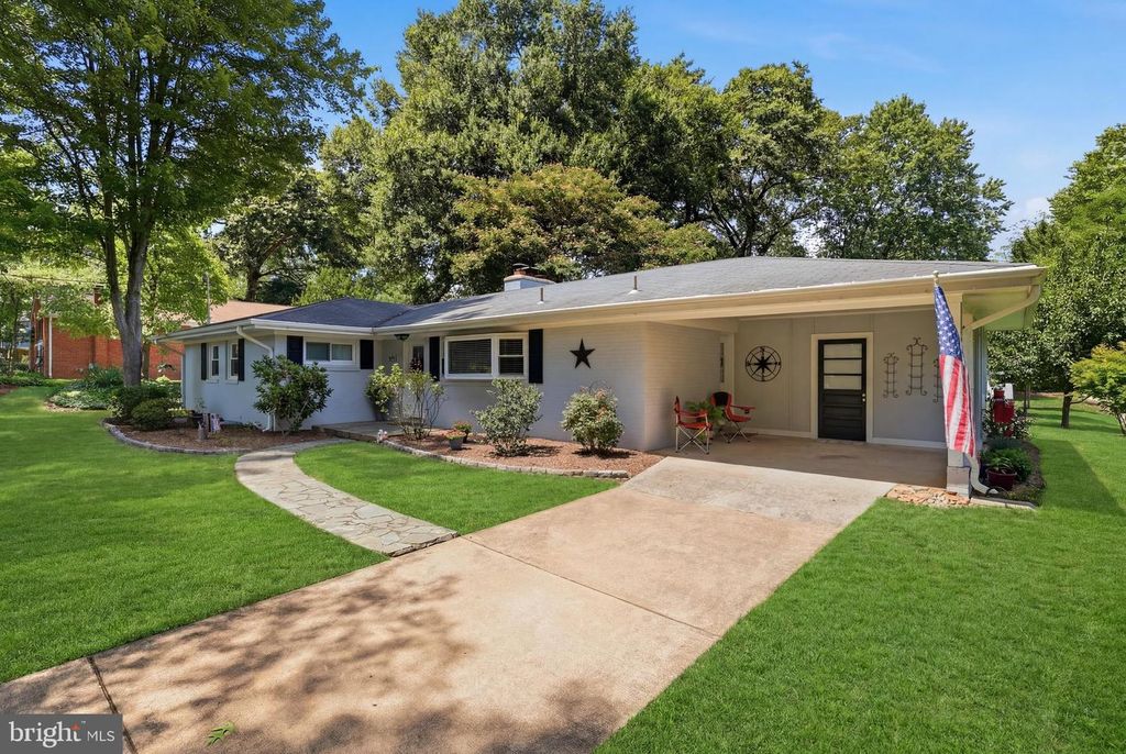 4216 JACKSON PL, Alexandria, VA 22309