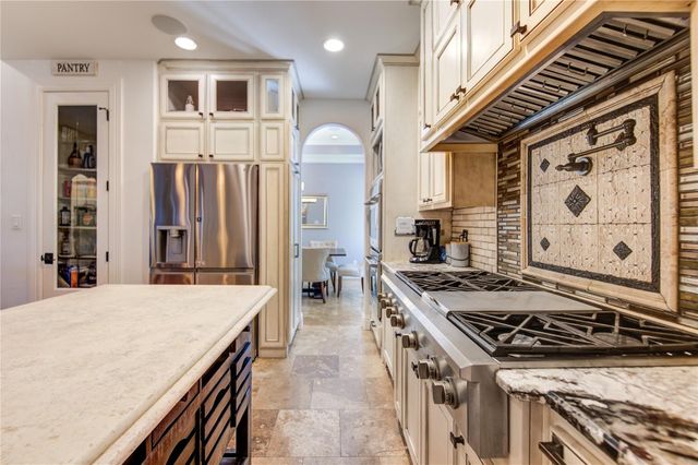 1106 Lasso Court, Alvin, TX 77511