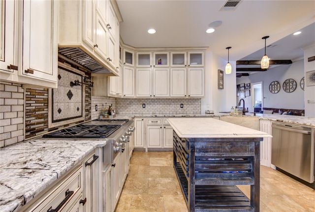 1106 Lasso Court, Alvin, TX 77511