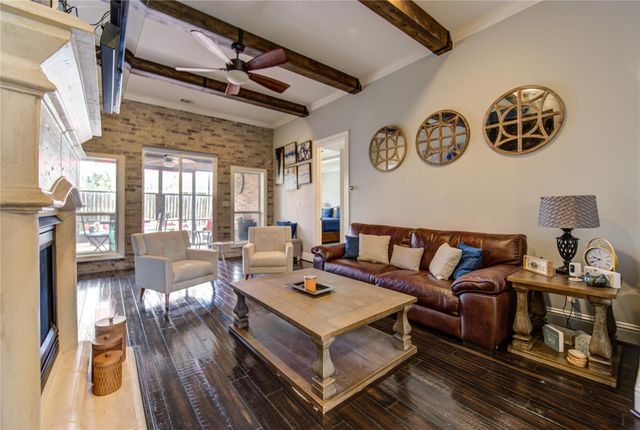 1106 Lasso Court, Alvin, TX 77511