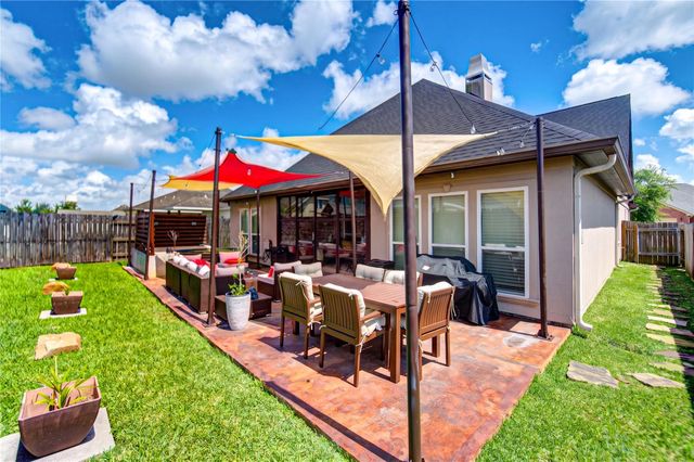 1106 Lasso Court, Alvin, TX 77511