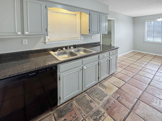 5672 BAIRD DR, Memphis, TN 38119