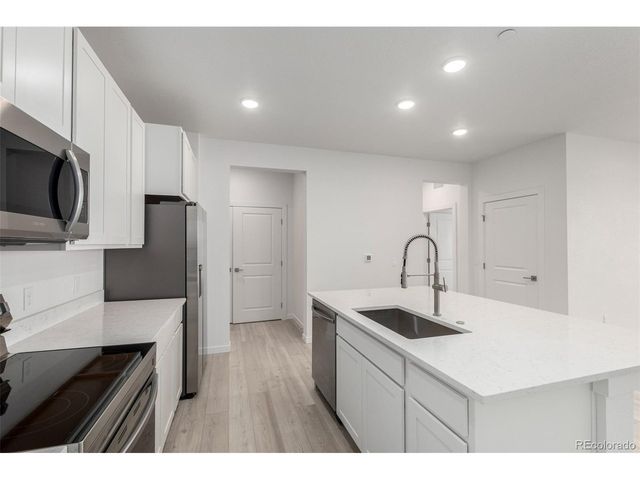 6153 N Ceylon St 3-303, Denver, CO 80249