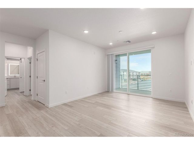 6153 N Ceylon St 3-303, Denver, CO 80249