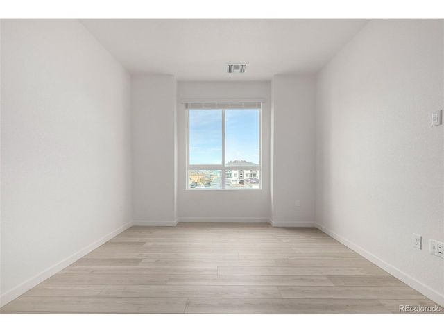 6153 N Ceylon St 3-303, Denver, CO 80249