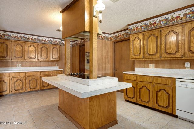 266 Meadow Circle, Opelousas, LA 70570