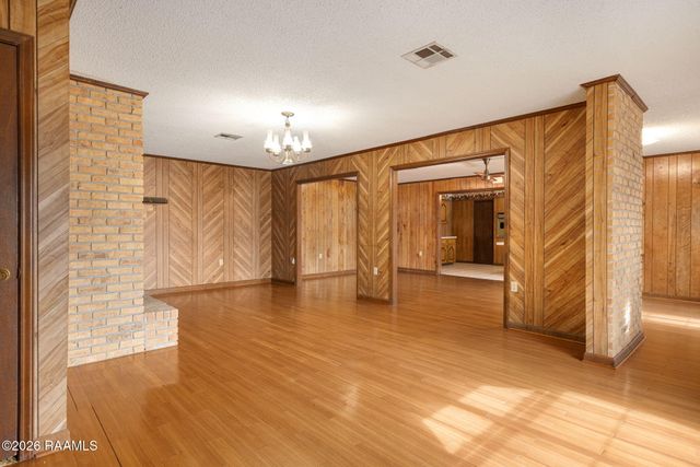 266 Meadow Circle, Opelousas, LA 70570