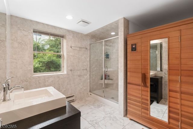 20 Crestview Ln, Sparta Twp., NJ 07871