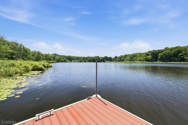 20 Crestview Ln, Sparta Twp., NJ 07871