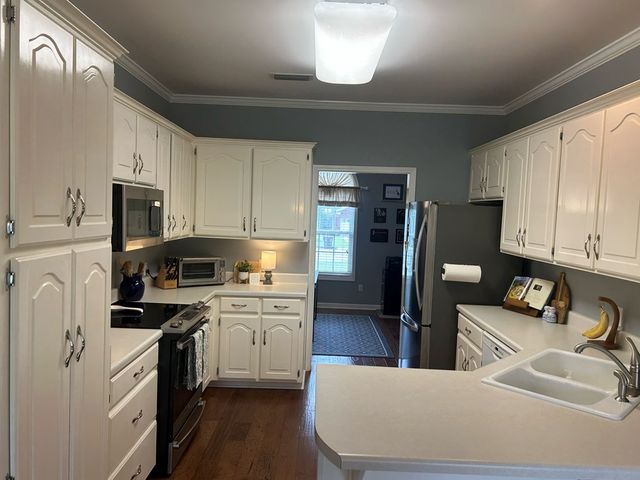 107 Asia Ct, Headland, AL 36345