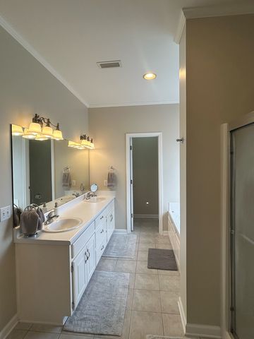 107 Asia Ct, Headland, AL 36345