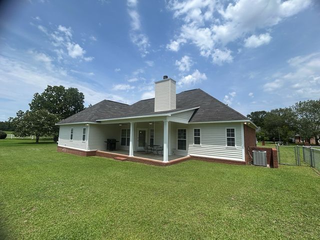 107 Asia Ct, Headland, AL 36345
