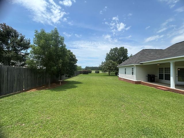 107 Asia Ct, Headland, AL 36345