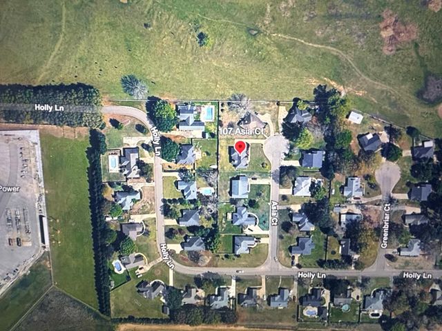 107 Asia Ct, Headland, AL 36345