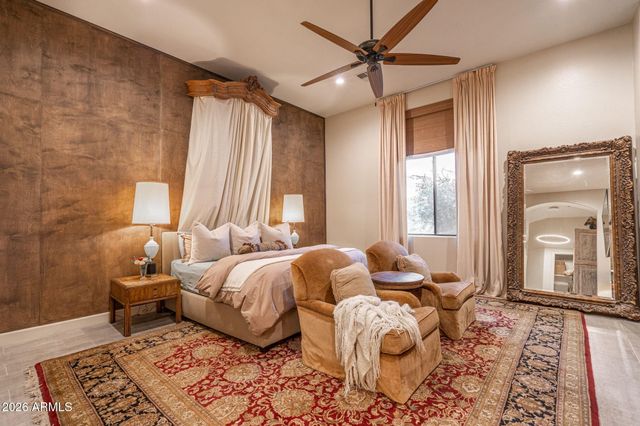 315 E SABROSA Drive, New River, AZ 85087