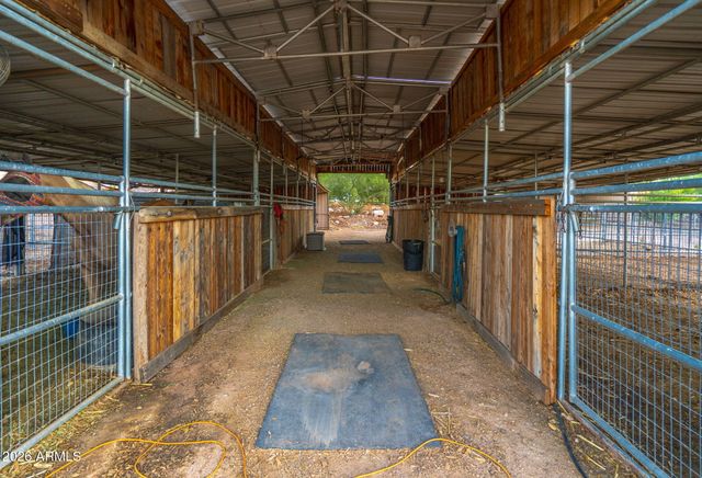 315 E SABROSA Drive, New River, AZ 85087