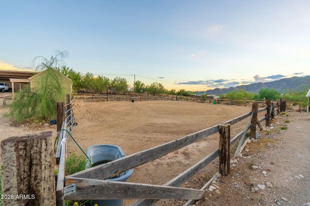 315 E SABROSA Drive, New River, AZ 85087