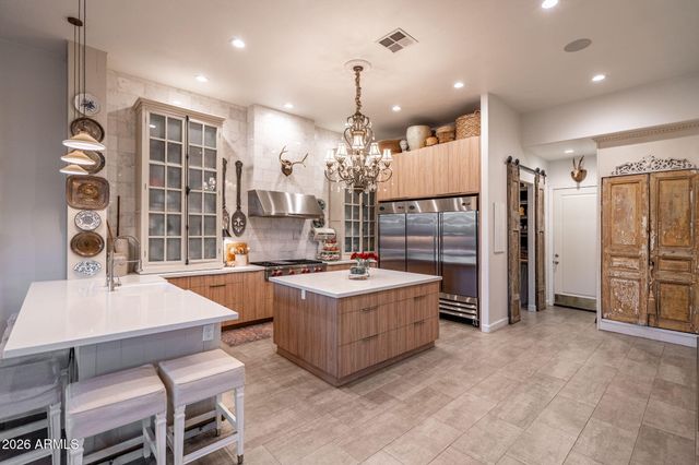 315 E SABROSA Drive, New River, AZ 85087